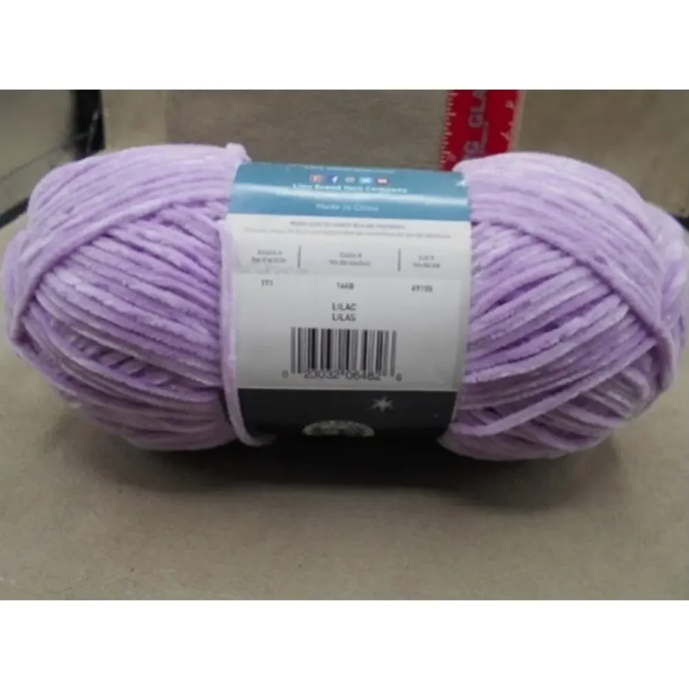 Lion Brand Nap Time yarn LILAC Color 146B Lot 69105 Atricle 171 023032064826